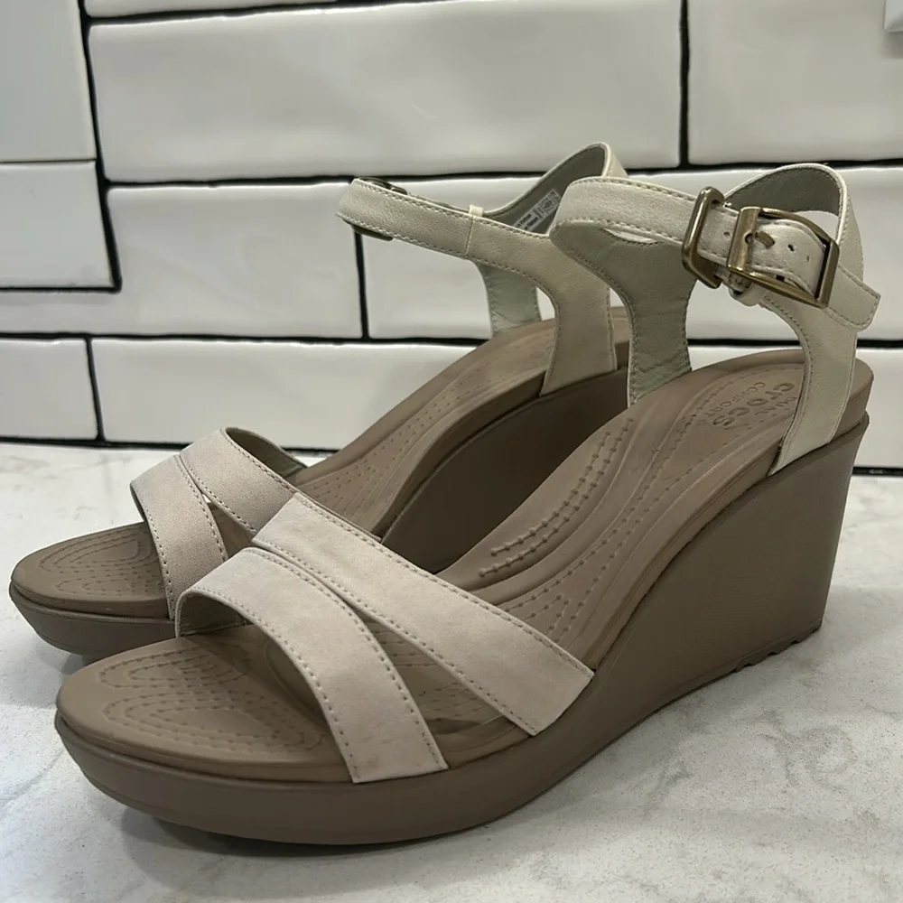 Crocs Womens Leigh II Ankle Strap Wedge Sandals Size 10 Light Beige